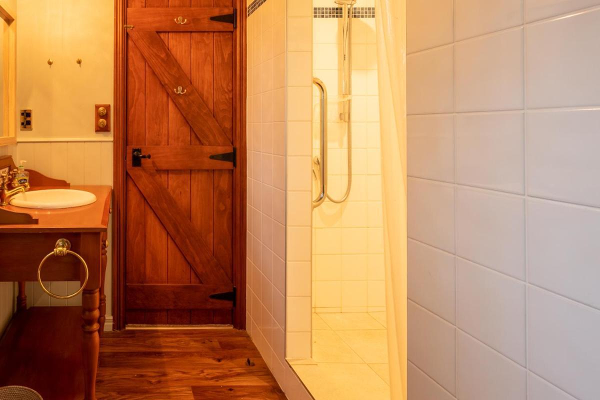 37 St James Avenue Ханмер Спрингс Екстериор снимка